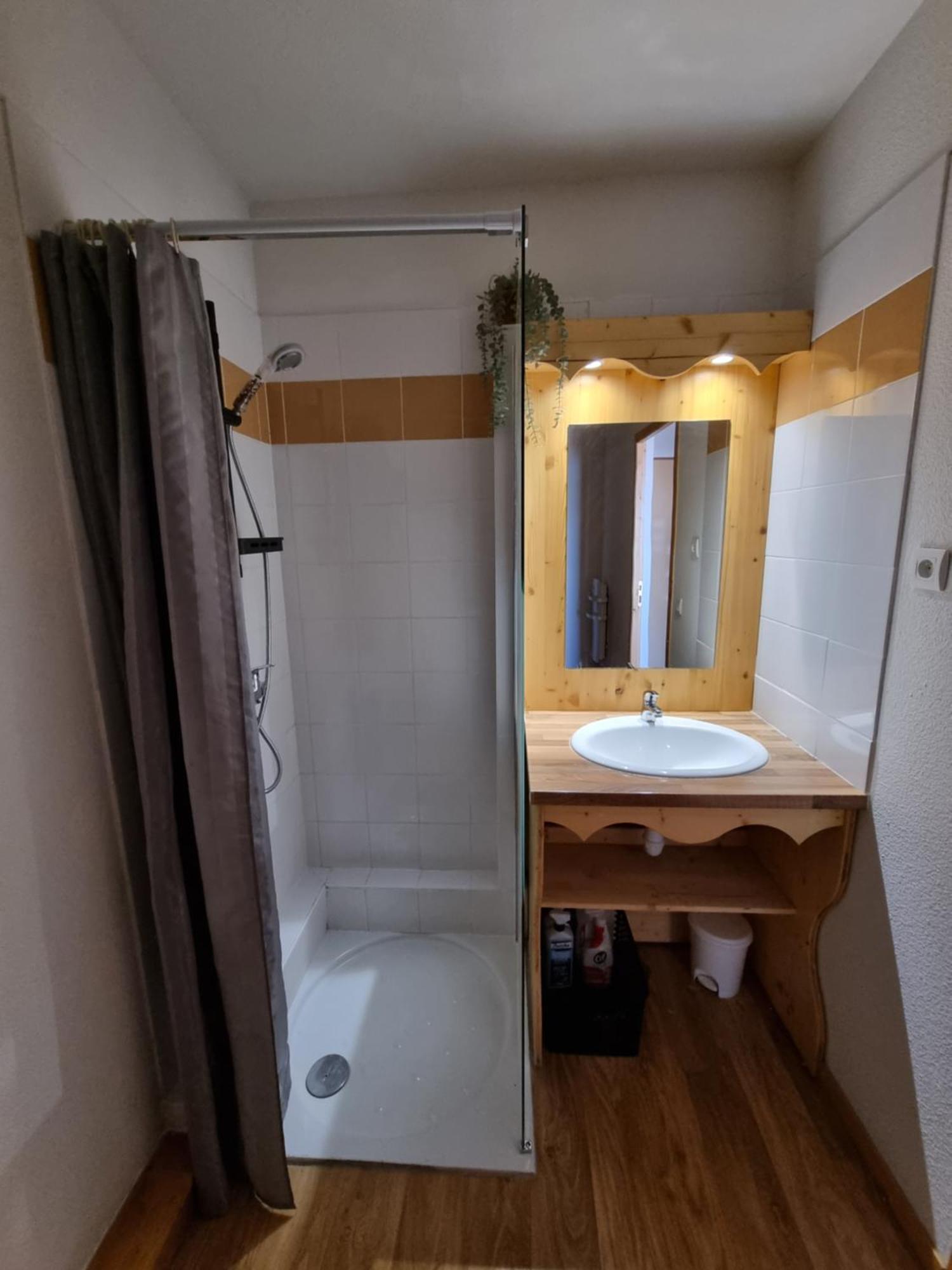 Appartement 4 Personnes 32M2 Au Pied Des Pistes- Wifi- Balcon Sud- Chamrousse 1650 Zewnętrze zdjęcie