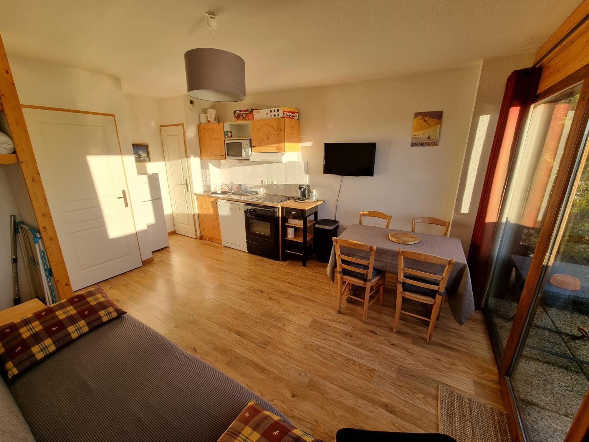 Appartement 4 Personnes 32M2 Au Pied Des Pistes- Wifi- Balcon Sud- Chamrousse 1650 Zewnętrze zdjęcie