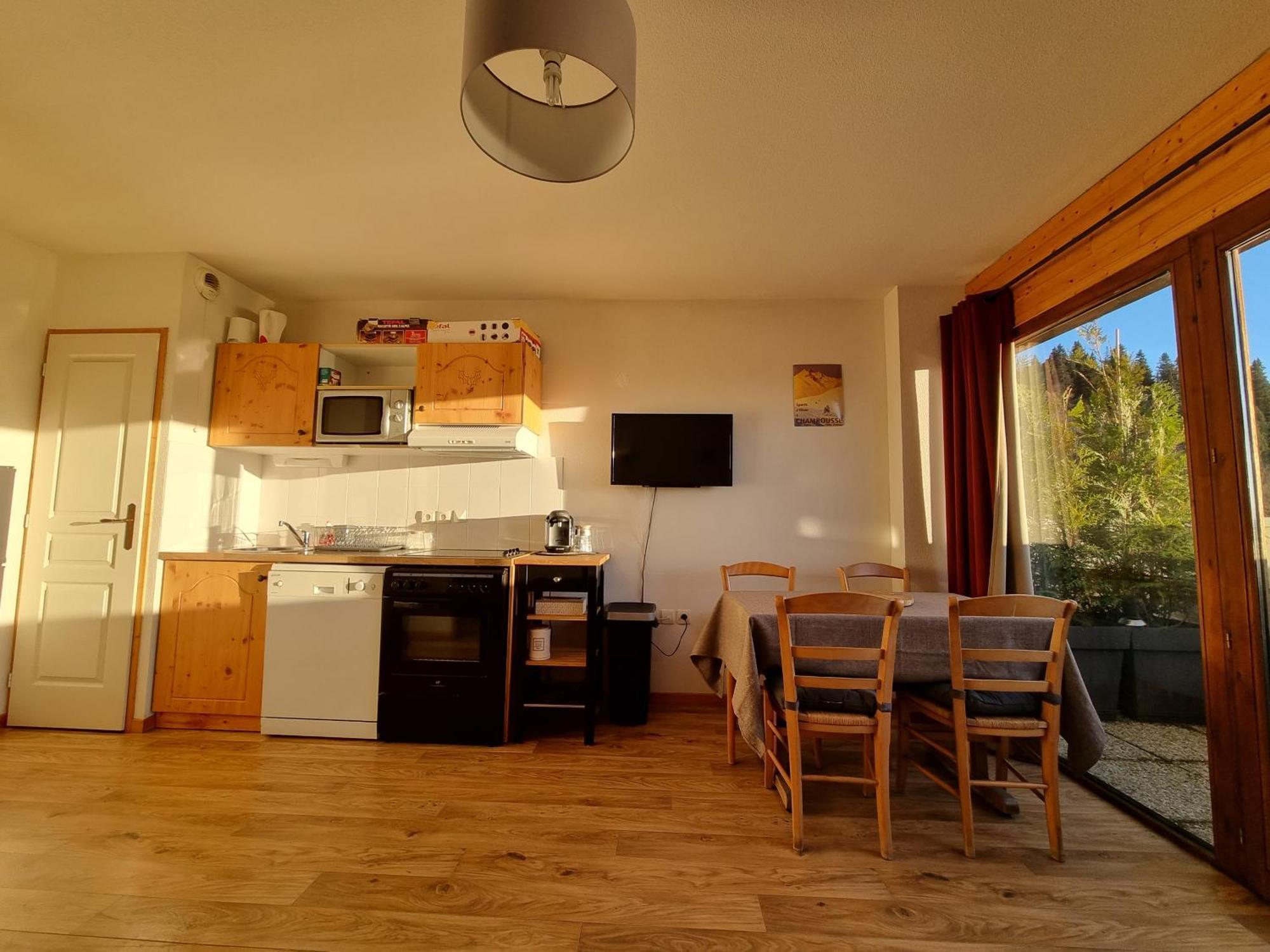 Appartement 4 Personnes 32M2 Au Pied Des Pistes- Wifi- Balcon Sud- Chamrousse 1650 Zewnętrze zdjęcie